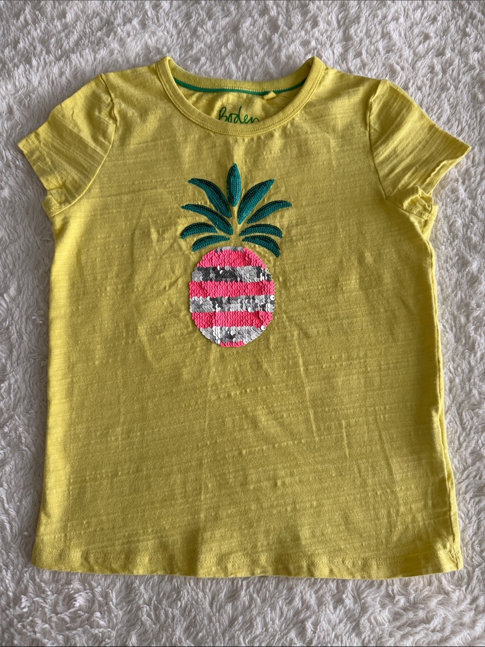Mini Boden girls size 6-7 yellow short sleeve knit shirt flip sequin pineapple